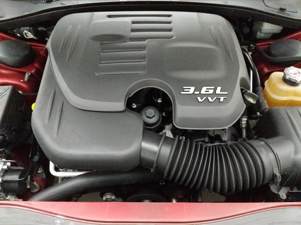 2012 Chrysler 300 - Engine