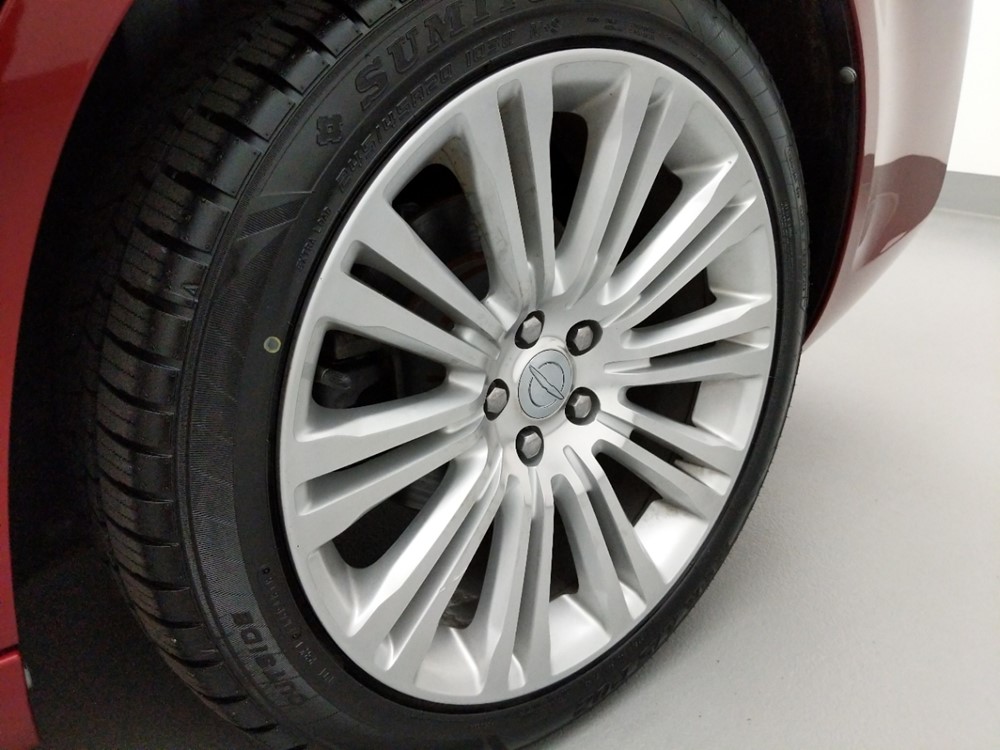 2012 Chrysler 300 - Wheel