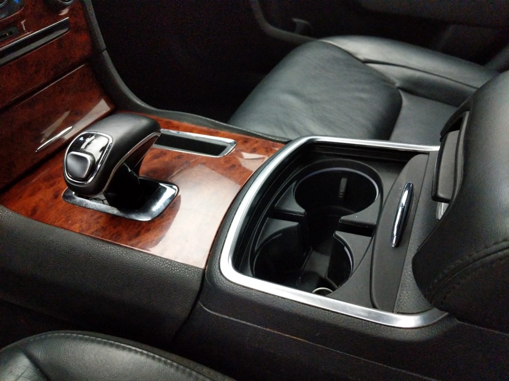2014 Chrysler 300 - Center Console/Cup Holders