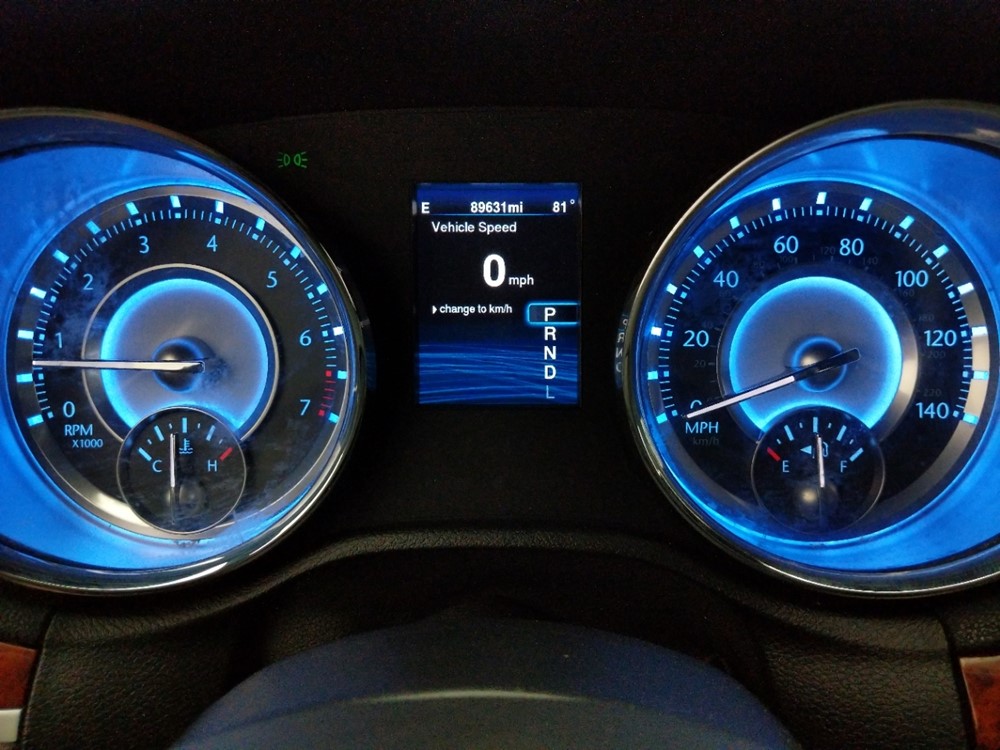 2014 Chrysler 300 - Odometer Close Up