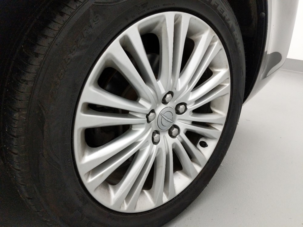 2014 Chrysler 300 - Wheel