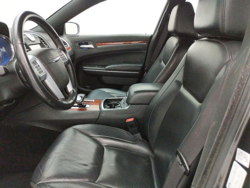 2014 Chrysler 300 - Driver Front Seat