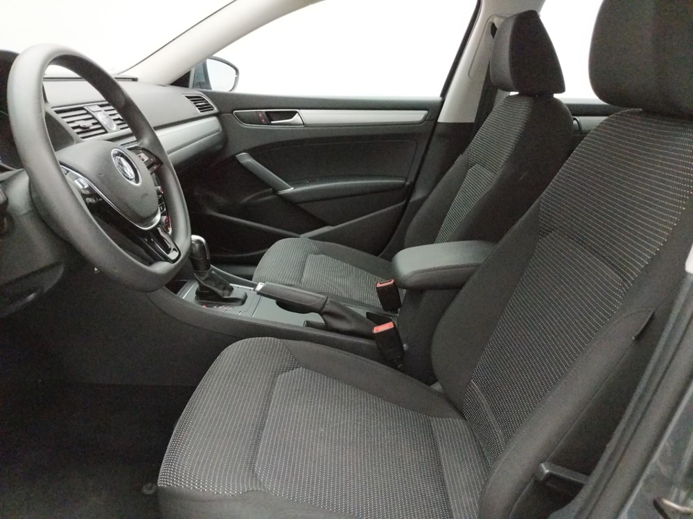 2016 Volkswagen Passat - Driver Front Seat