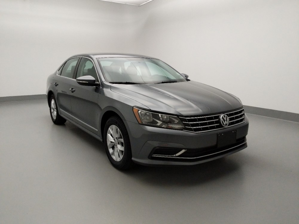 2016 Volkswagen Passat - Passenger Front Bumper