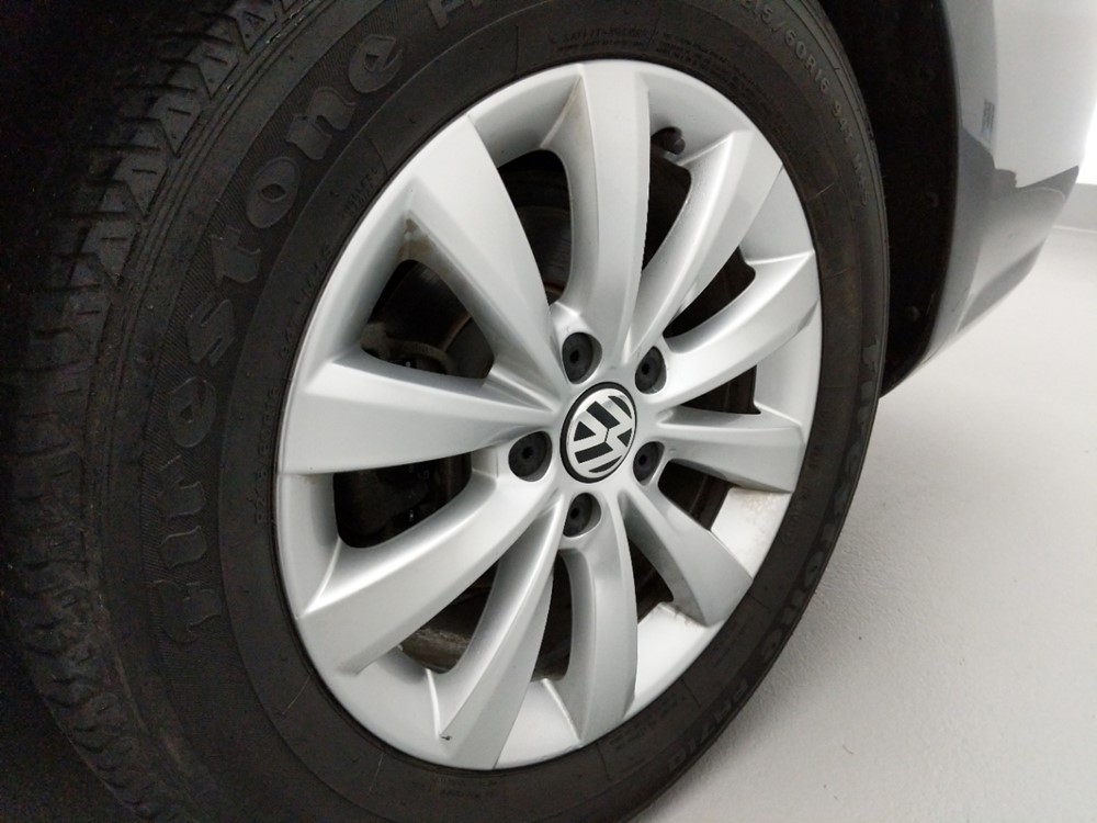 2015 Volkswagen Passat - Wheel
