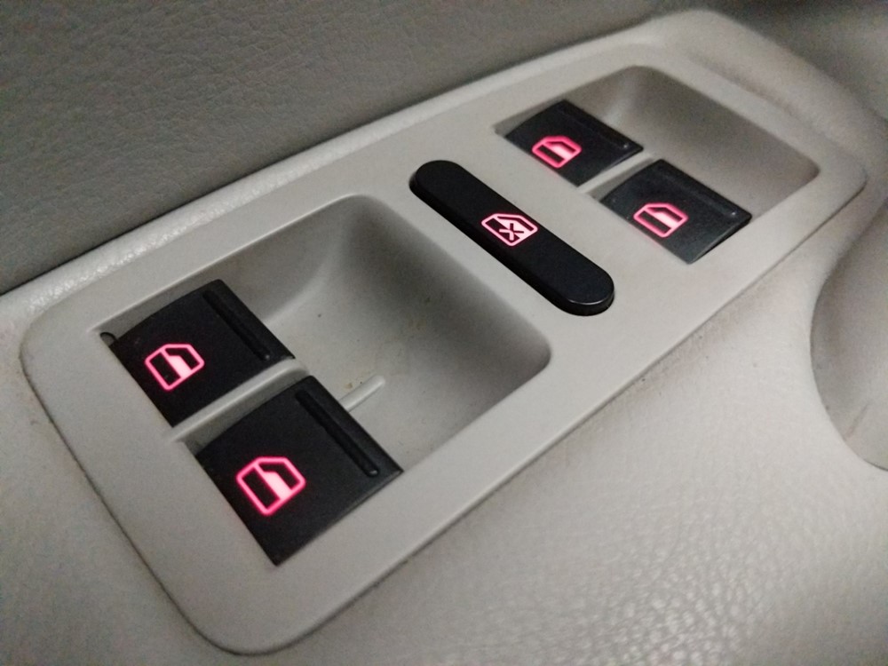 2015 Volkswagen Passat - Driver Power Windows/Lock Control