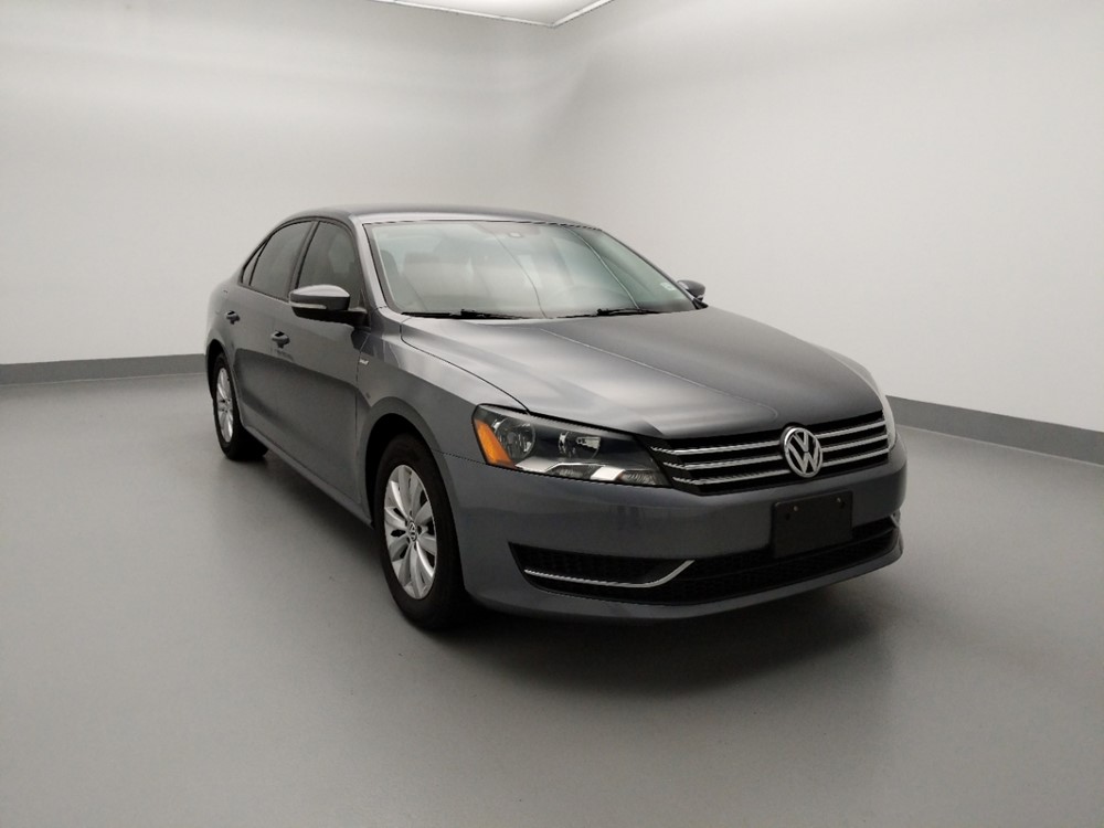 2015 Volkswagen Passat - Passenger Front Bumper