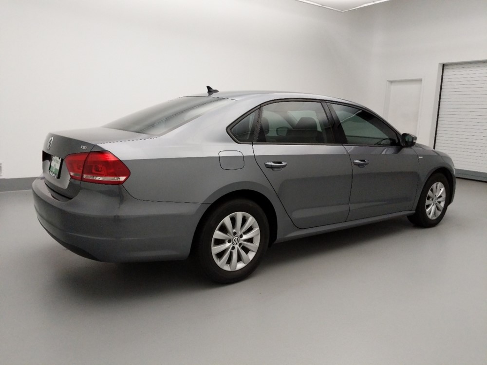 2015 Volkswagen Passat - Passenger Rear Side