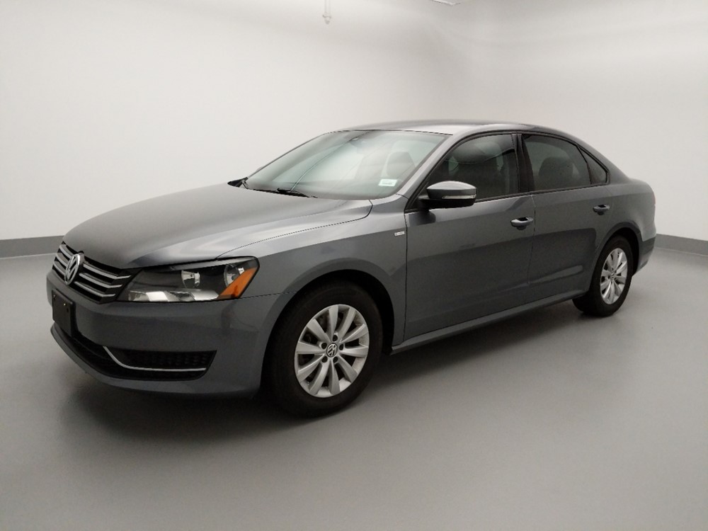 2015 Volkswagen Passat - Driver Front Side