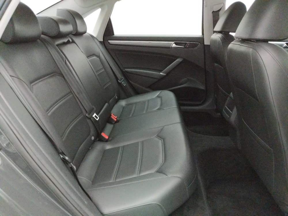 2017 Volkswagen Passat - Passenger Rear Seat