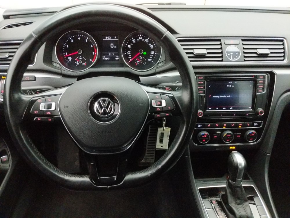 2017 Volkswagen Passat - Driver Dash
