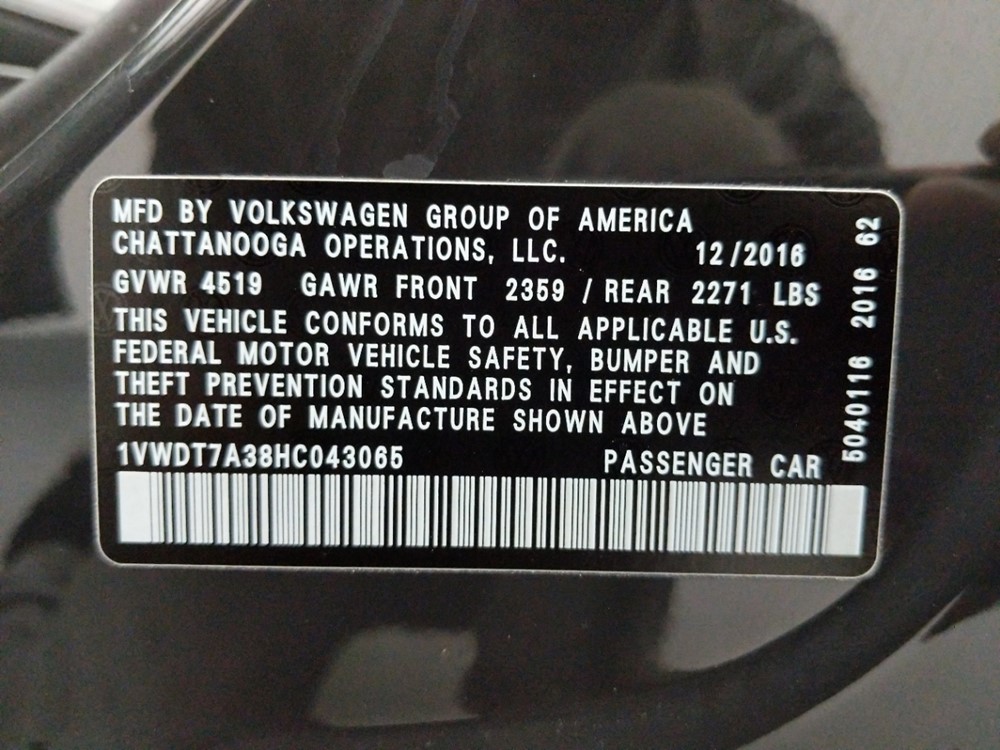 2017 Volkswagen Passat - VIN Plate
