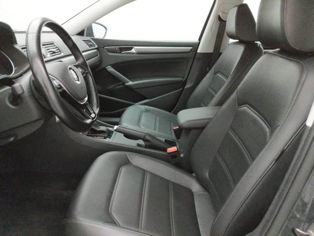 2017 Volkswagen Passat - Driver Front Seat