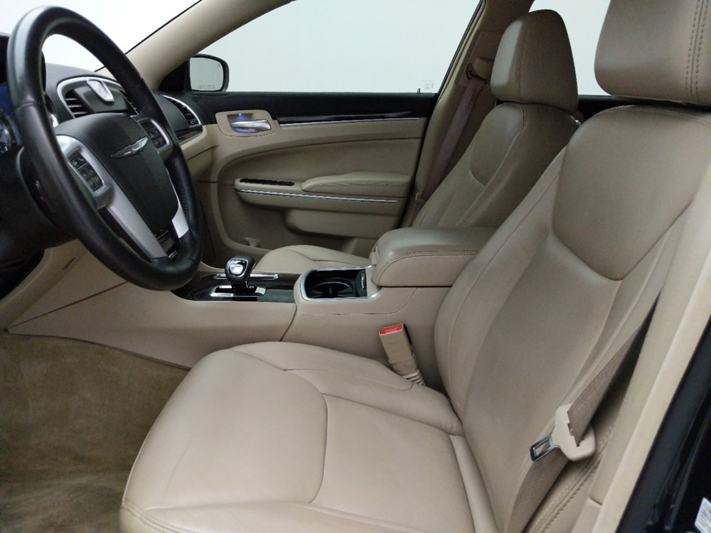 2013 Chrysler 300 - Driver Front Seat