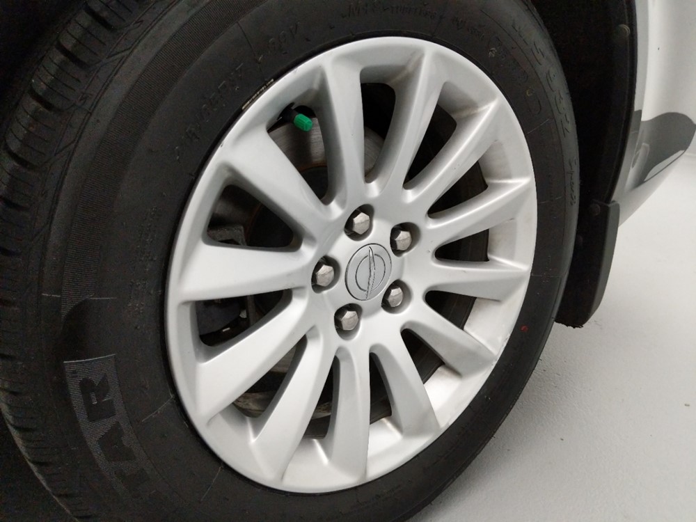 2013 Chrysler 300 - Wheel