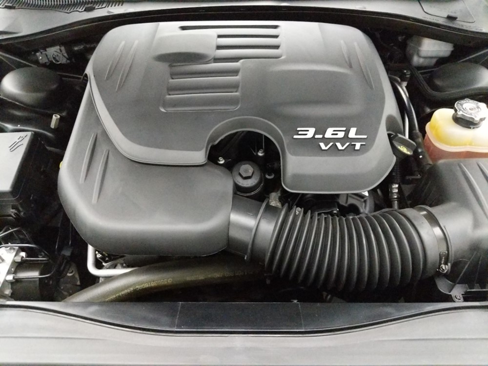 2013 Chrysler 300 - Engine