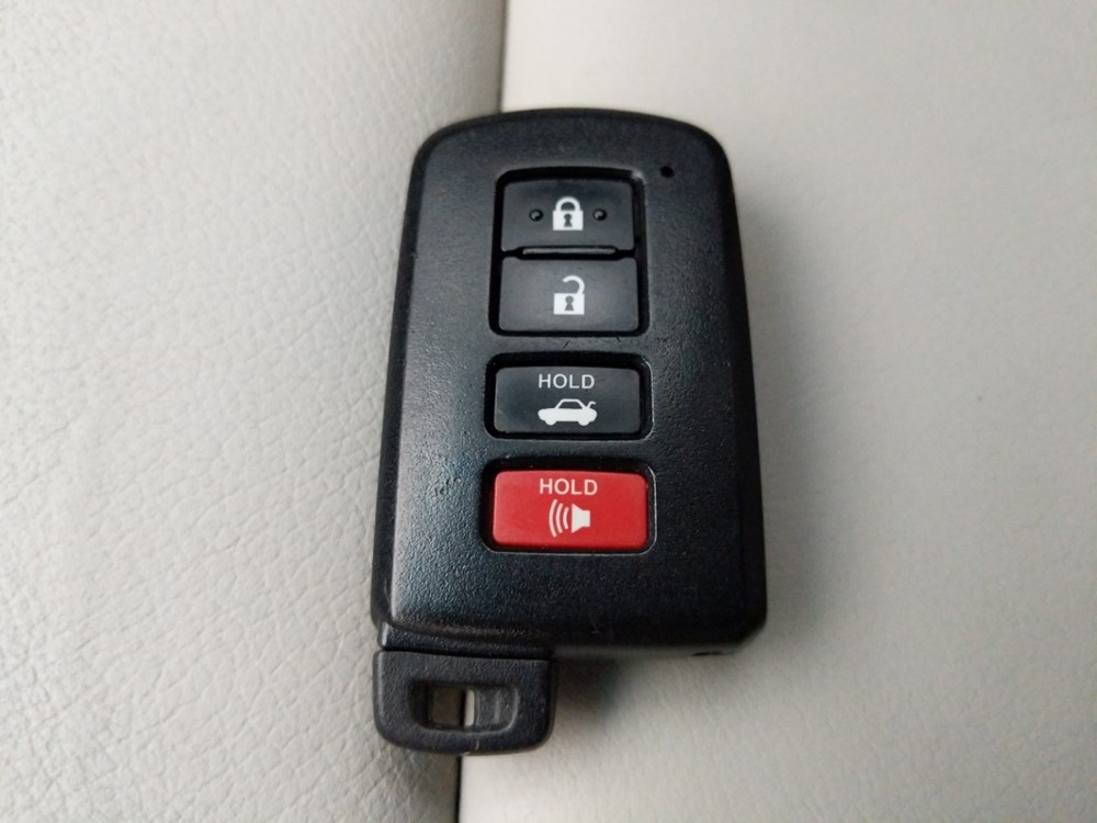 2013 Toyota Camry - Keys