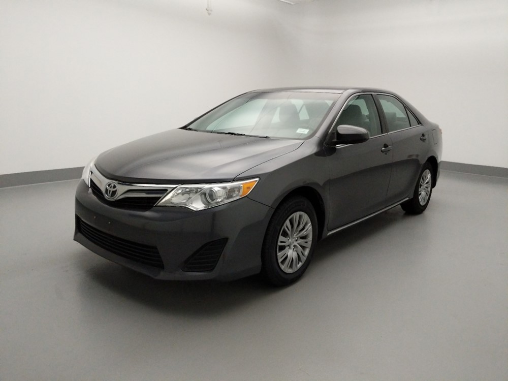 Used 2014 Toyota Camry Driver Front Bumper