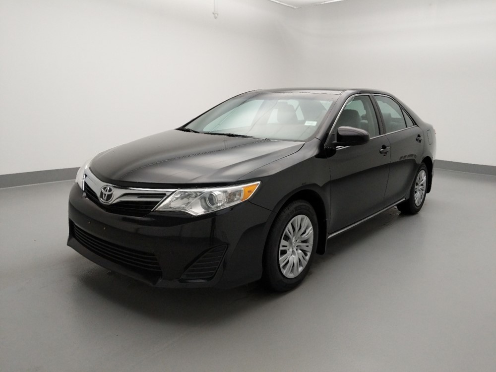 Used 2014 Toyota Camry Driver Front Bumper