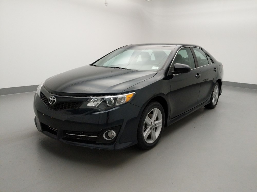 Used 2014 Toyota Camry Driver Front Bumper