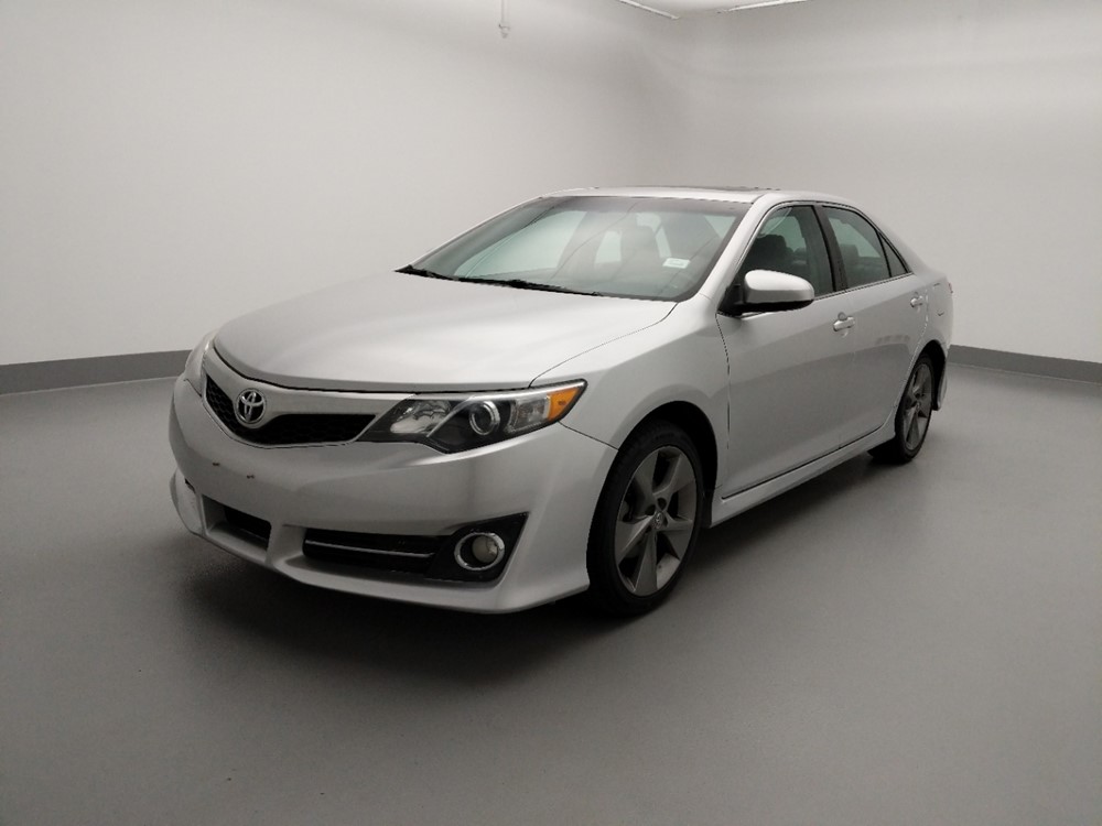 Used 2014 Toyota Camry Driver Front Bumper