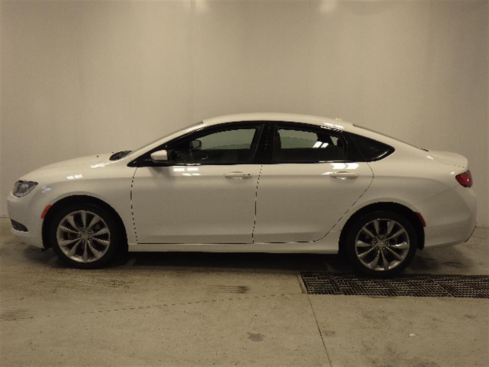 2015 Chrysler 200 - Driver Front Side