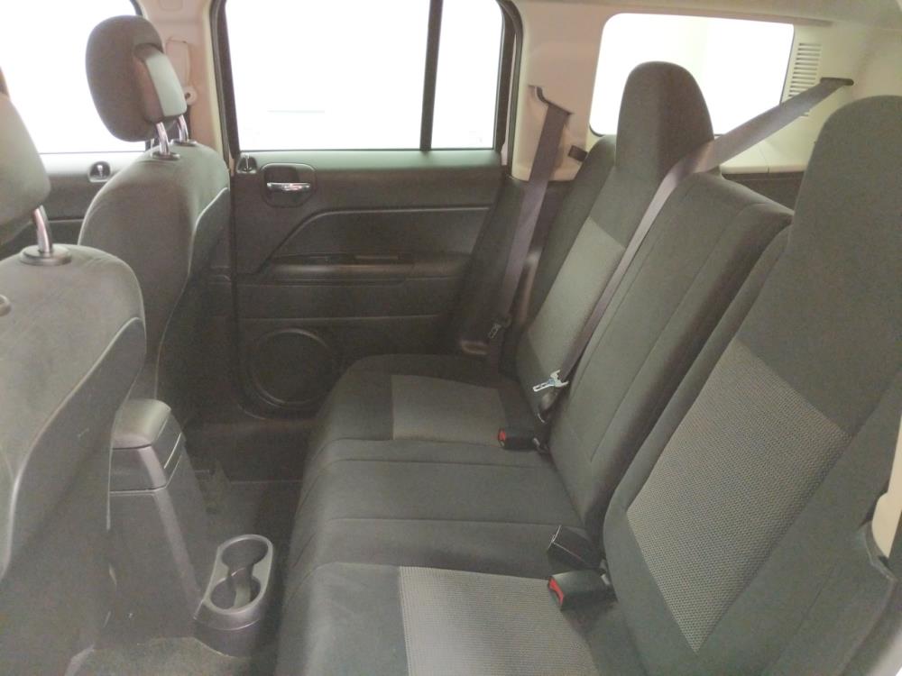 2016 Jeep Patriot - Driver Rear Seat
