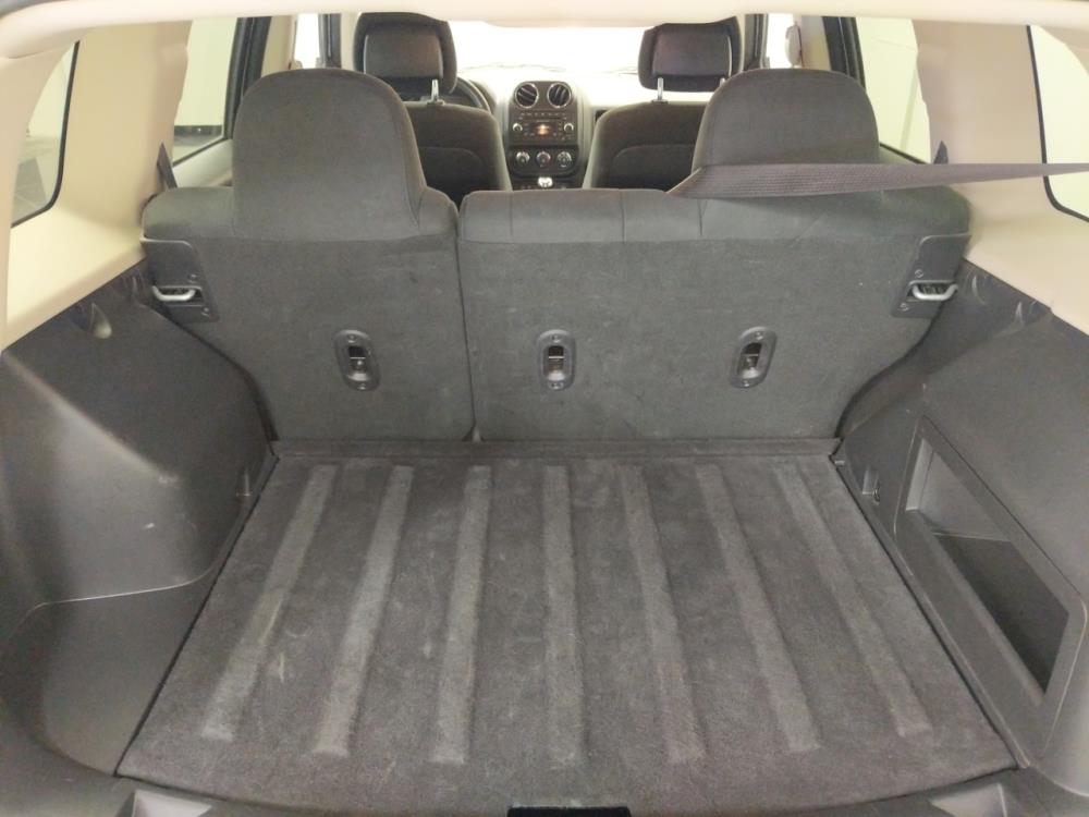 2016 Jeep Patriot - Trunk