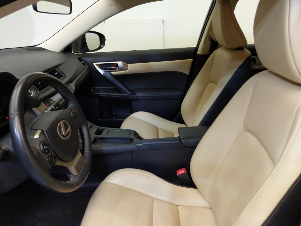 2015 Lexus CT 200h - Driver Front Seat