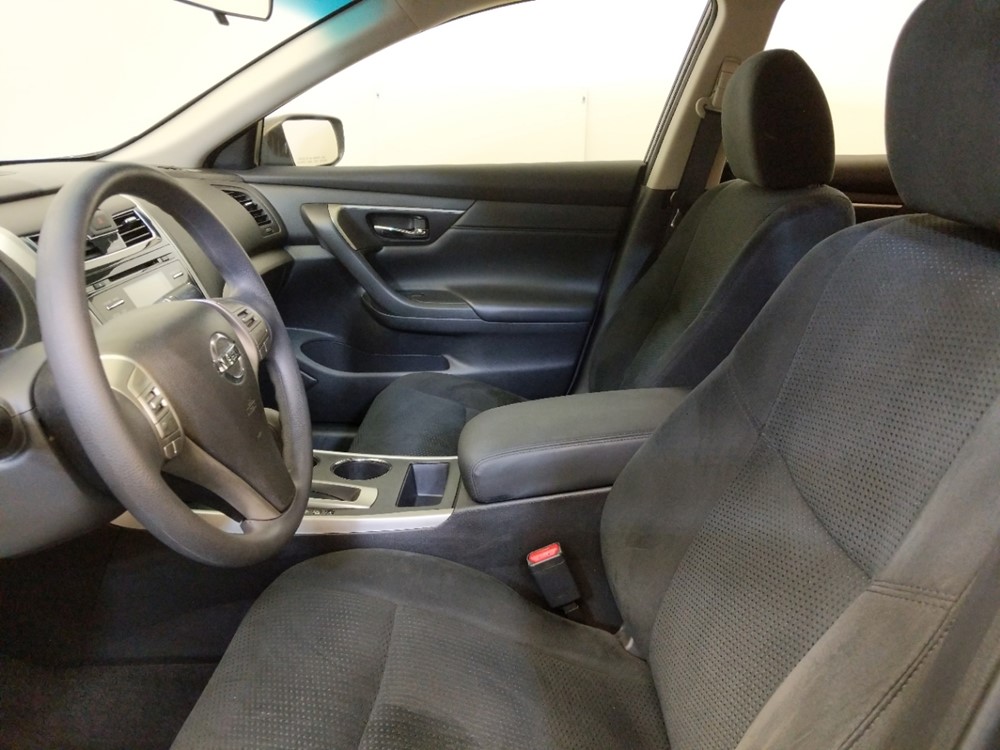 2015 Nissan Altima - Driver Front Seat