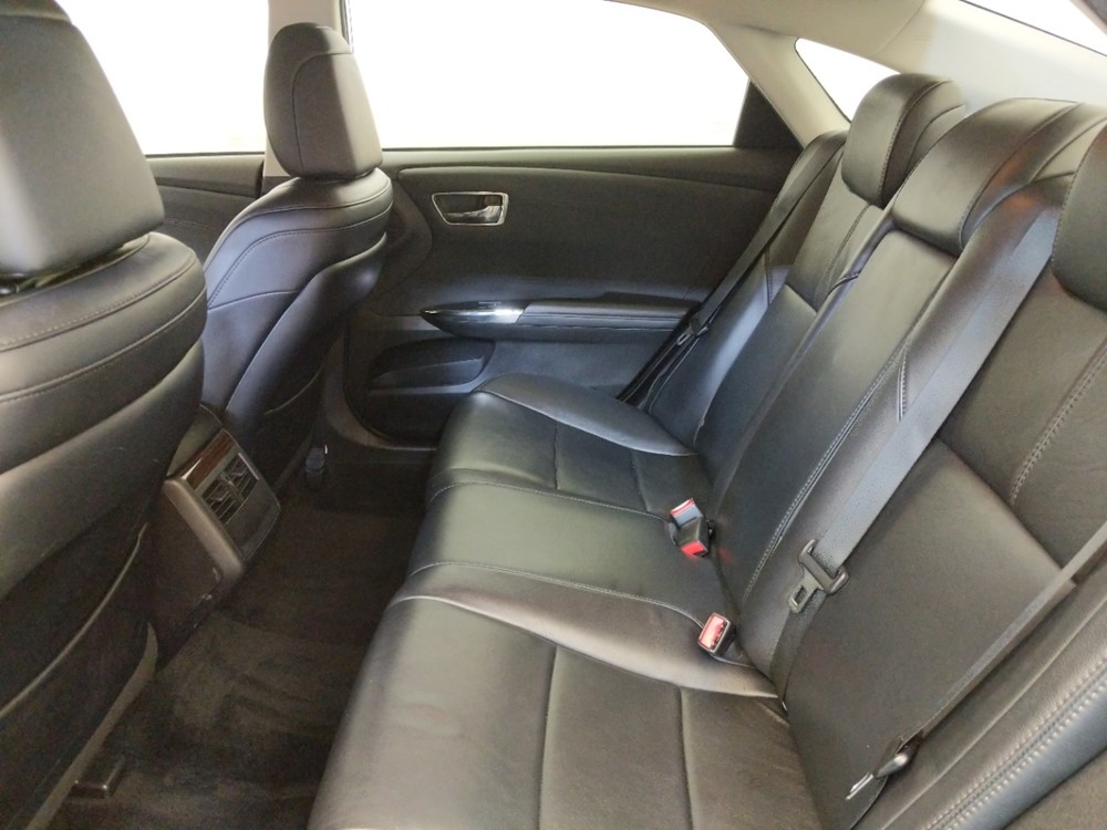 2015 Toyota Avalon - Driver Rear Seat