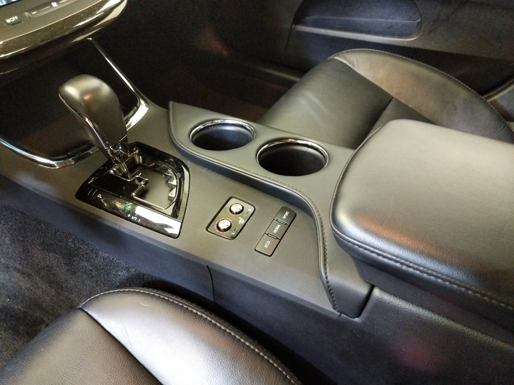 2015 Toyota Avalon - Center Console/Cup Holders