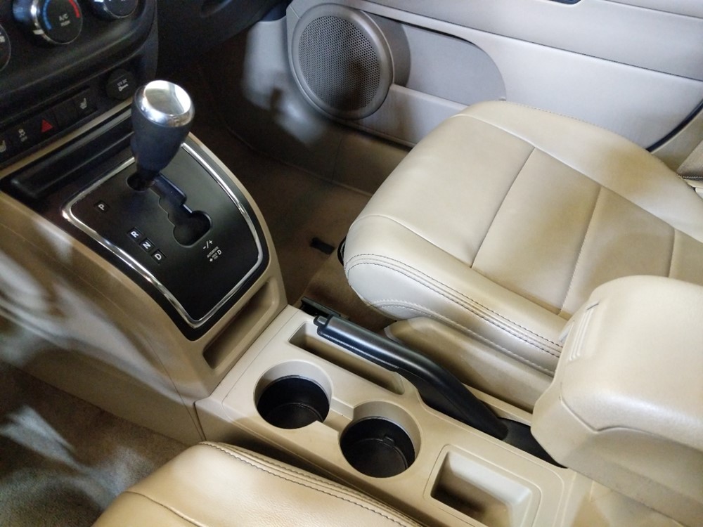 2015 Jeep Patriot - Center Console/Cup Holders