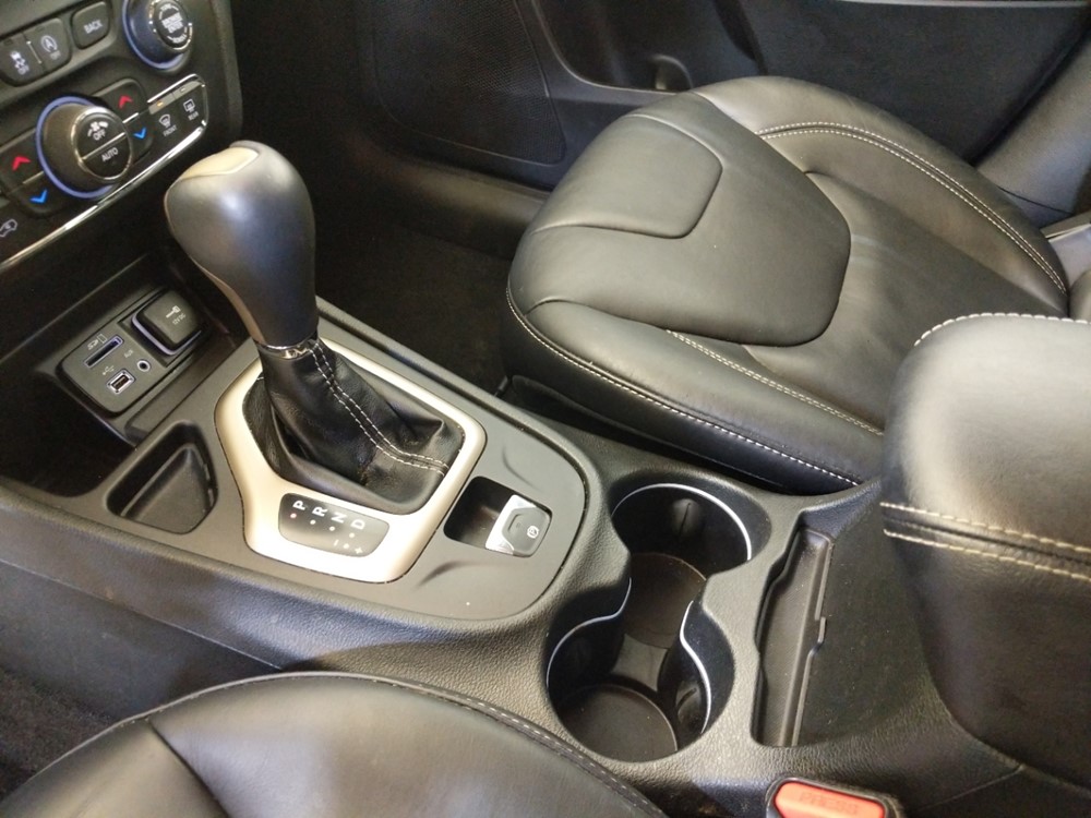 2015 Jeep Cherokee - Center Console/Cup Holders