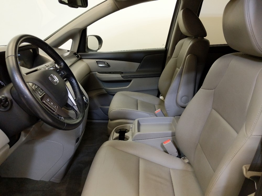 2015 Honda Odyssey - Driver Front Seat