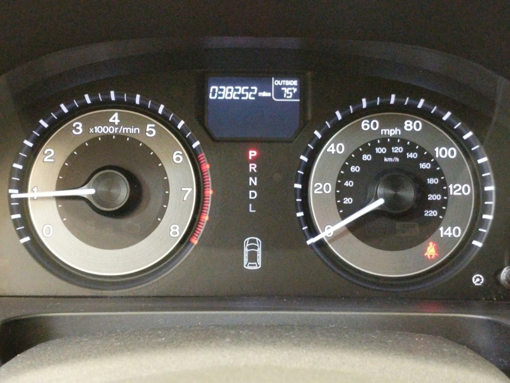 2015 Honda Odyssey - Odometer Close Up