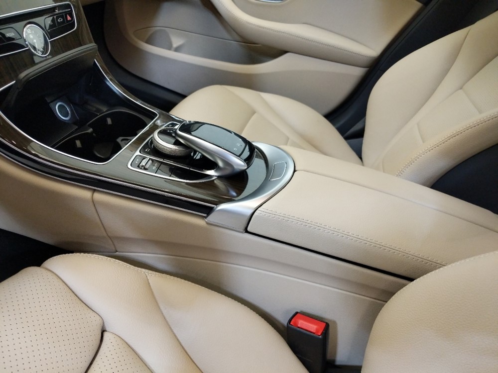 2015 Mercedes-Benz C300 - Center Console/Cup Holders