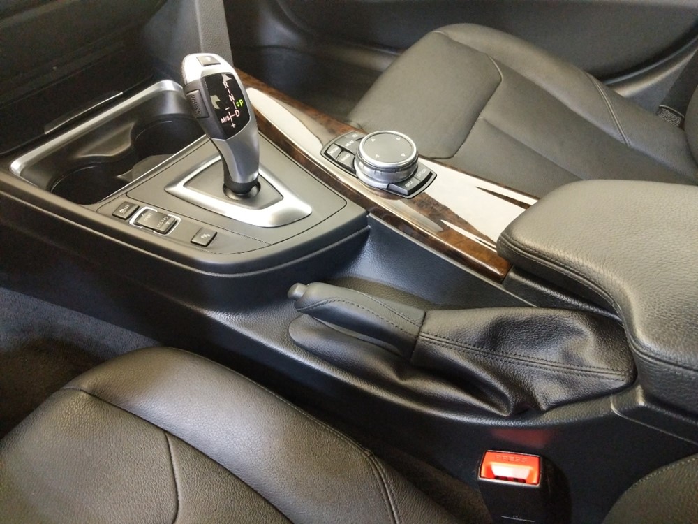 2015 BMW 328i - Center Console/Cup Holders