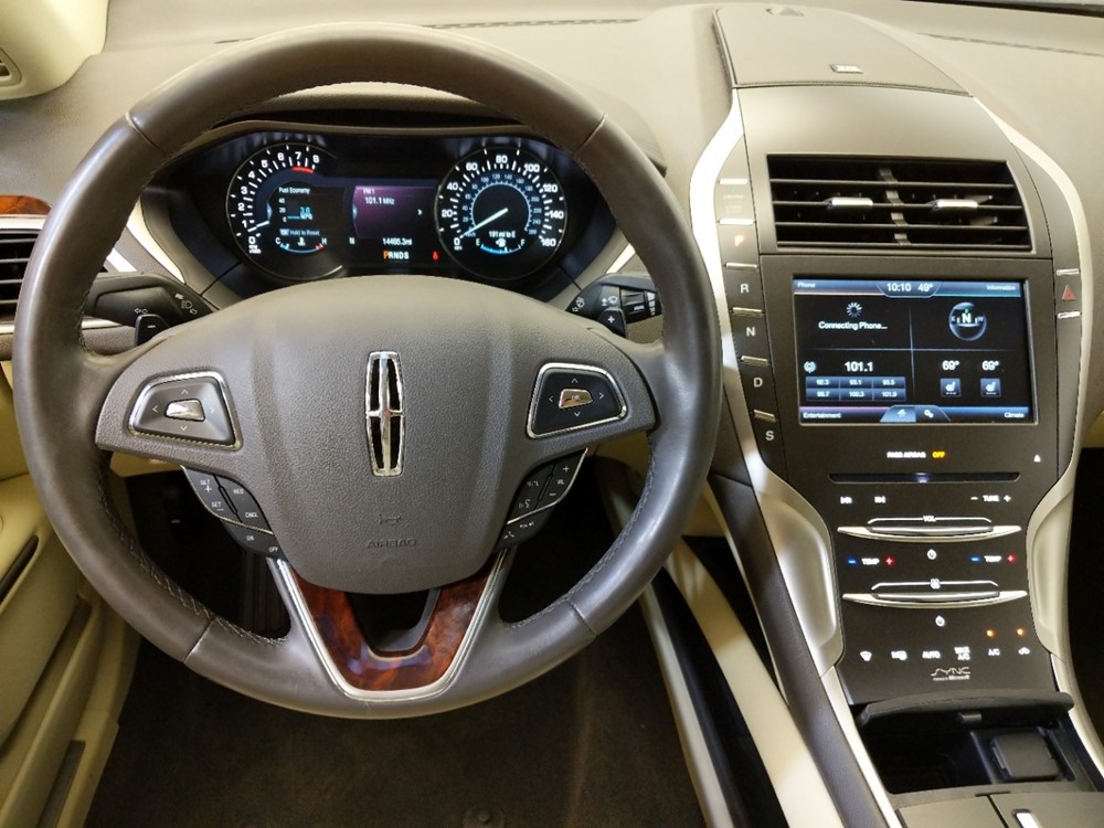 2015 Lincoln MKZ - Driver Dash