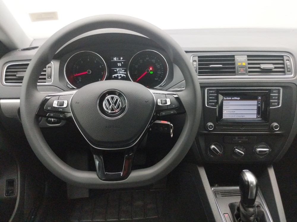 2017 Volkswagen Jetta - Driver Dash