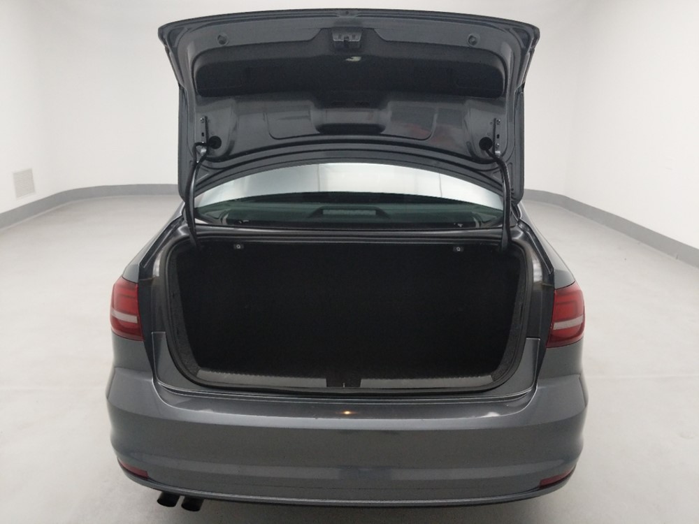 2017 Volkswagen Jetta - Trunk