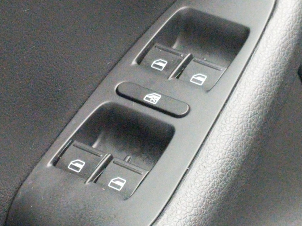 2017 Volkswagen Jetta - Driver Power Windows/Lock Control
