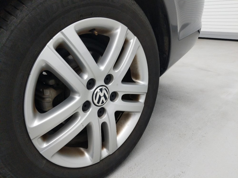 2017 Volkswagen Jetta - Wheel