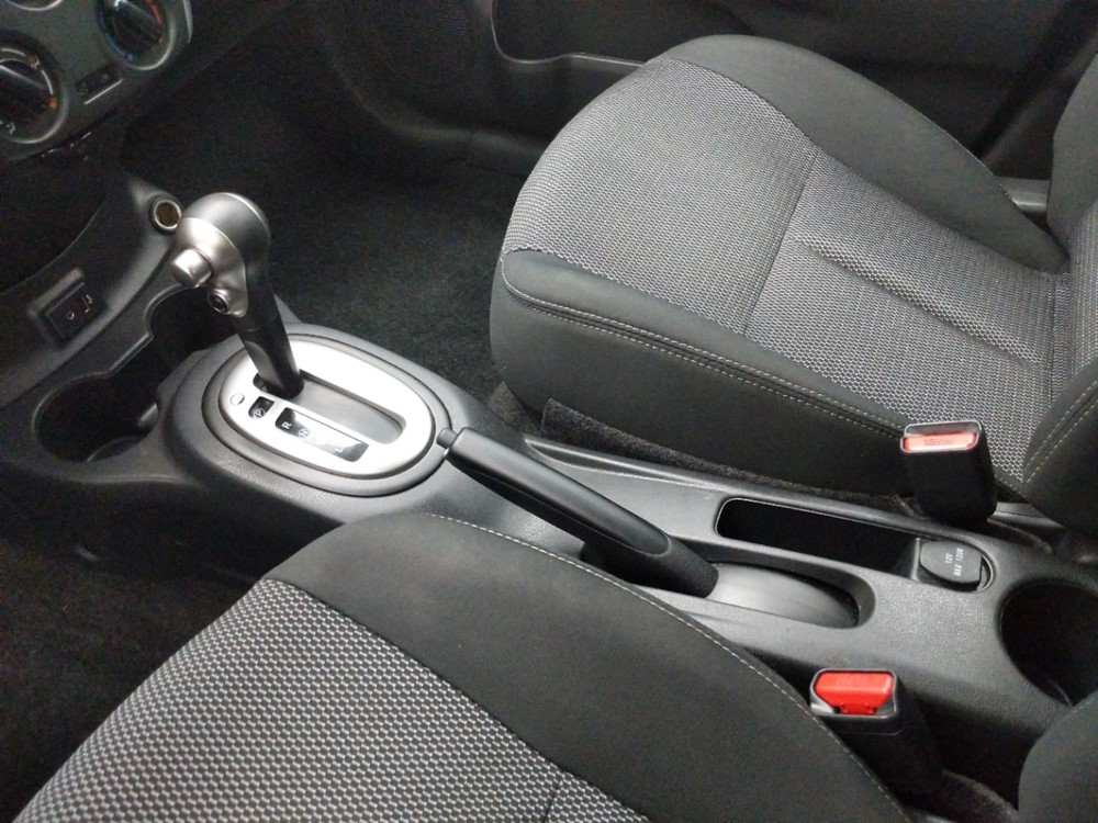2017 Nissan Versa - Center Console/Cup Holders