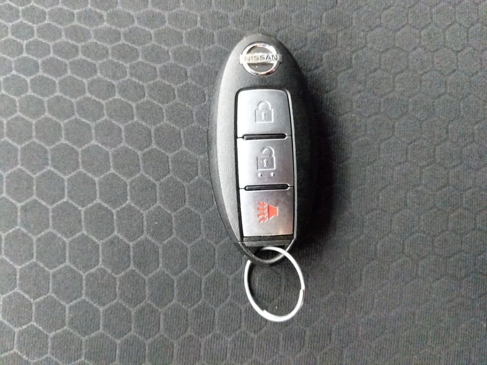 2013 Nissan JUKE - Keys