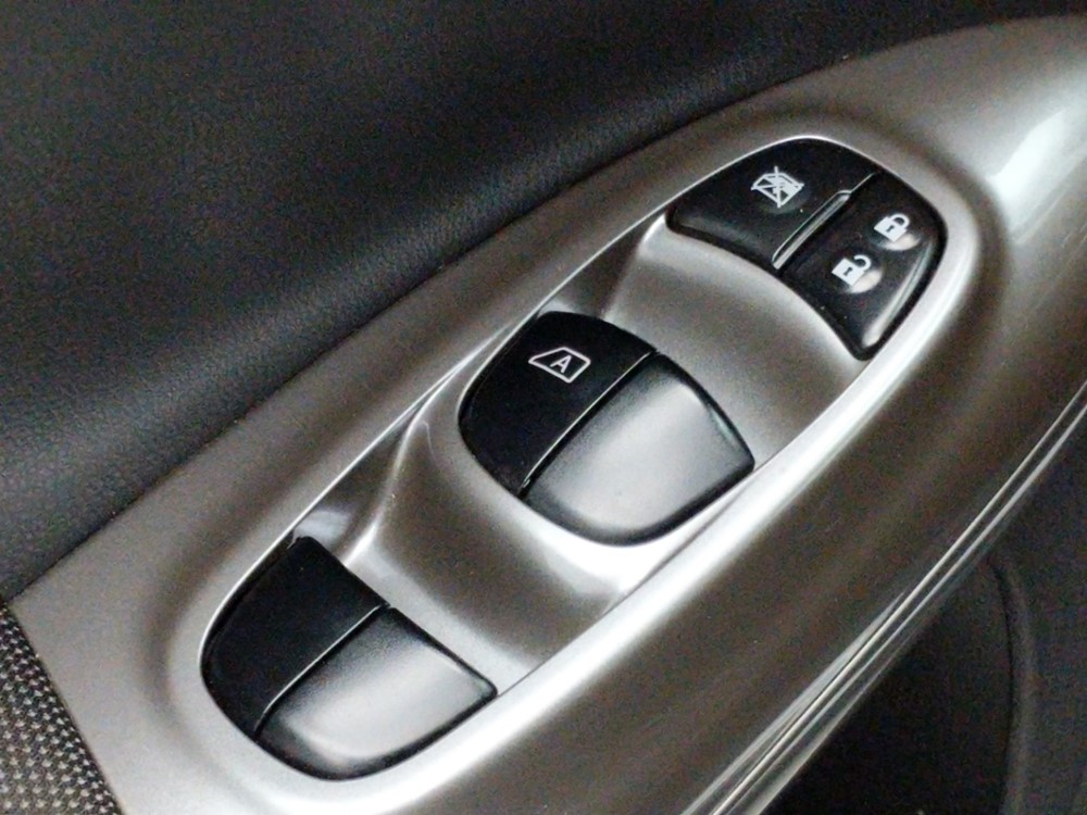 2013 Nissan JUKE - Driver Power Windows/Lock Control