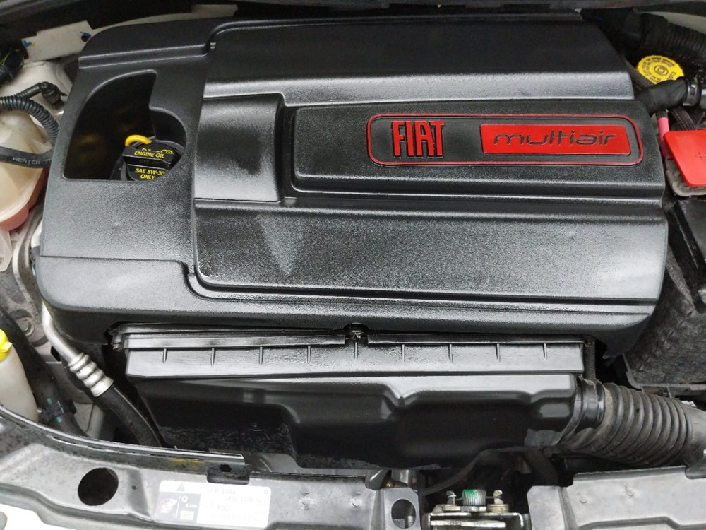 2013 FIAT 500 - Engine