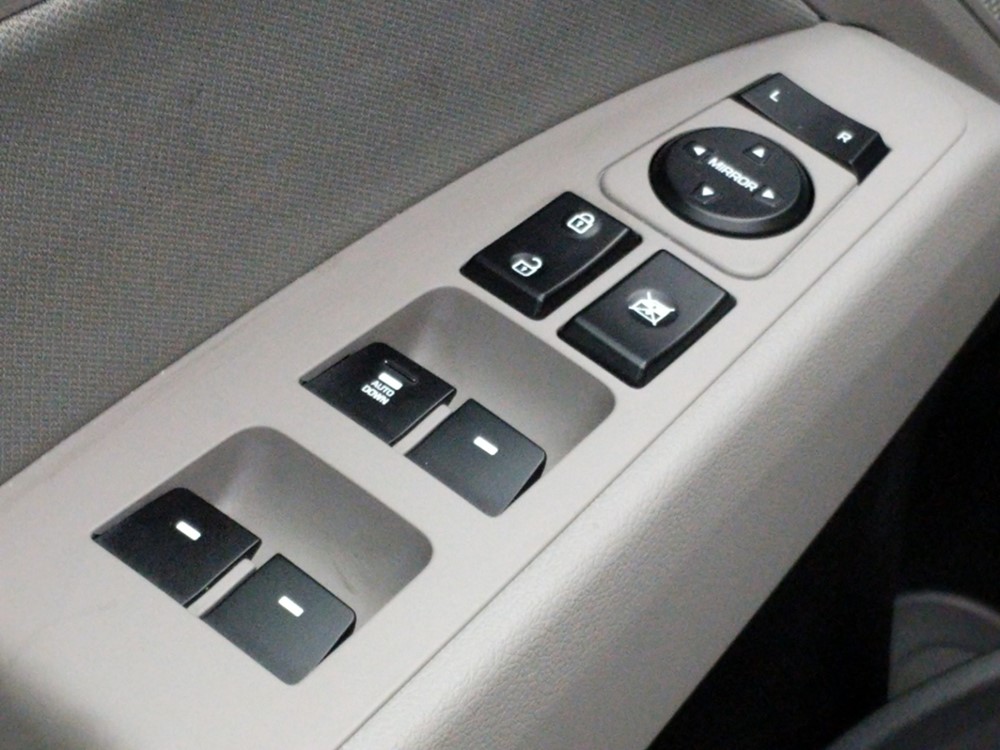 2017 Hyundai Elantra - Driver Power Windows/Lock Control