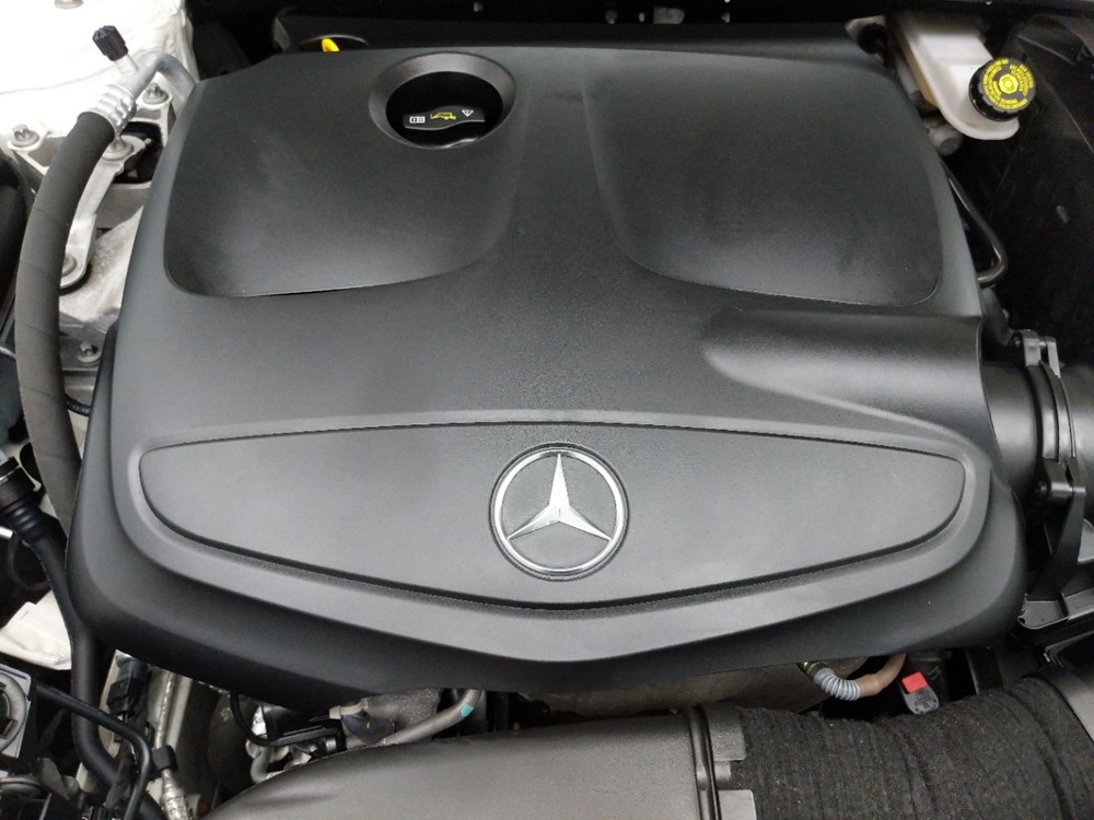 2015 Mercedes-Benz GLA250 - Engine