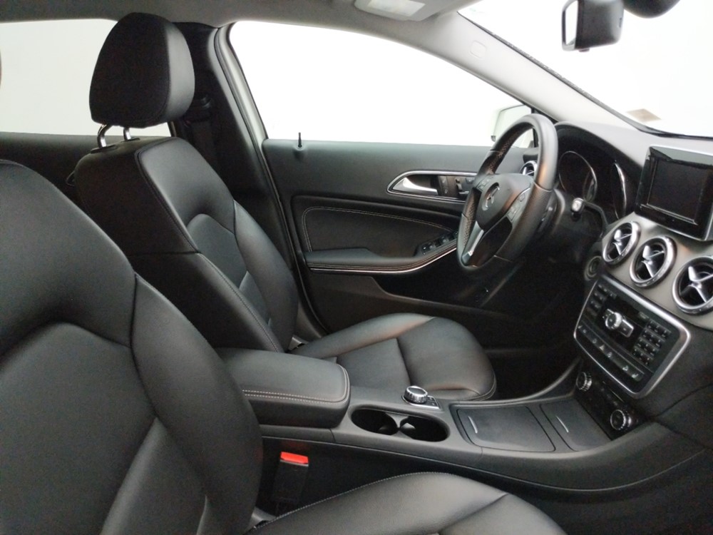 2015 Mercedes-Benz GLA250 - Passenger Front Seat